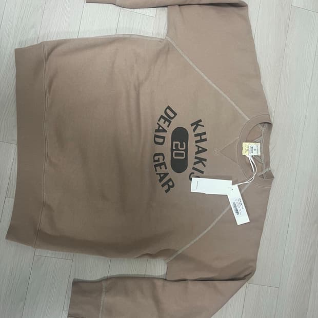 카키스 맨투맨 M사이즈 새제품