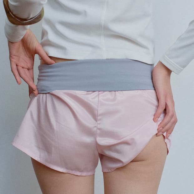 태국 브랜드 걸프렌드컴포트 Martine Silk Shorts