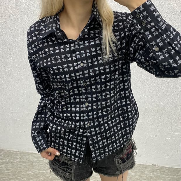 버버리 로고패턴 블랙셔츠 XL