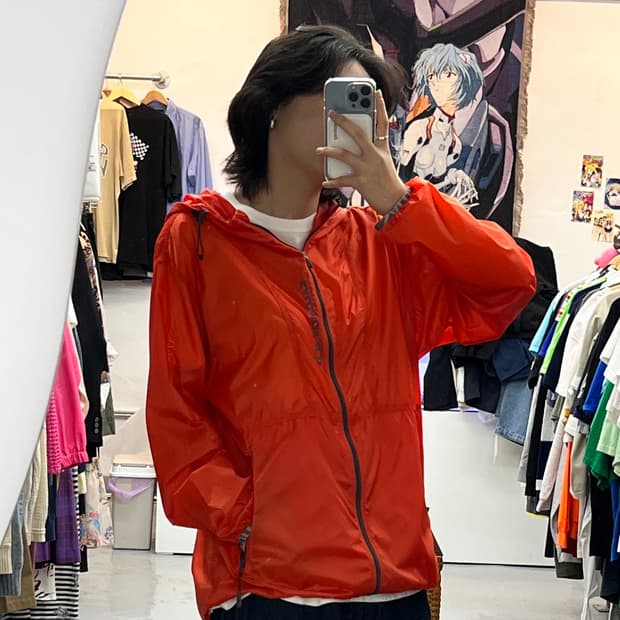 살로몬 로고 라인 디테일 바람막이 자켓