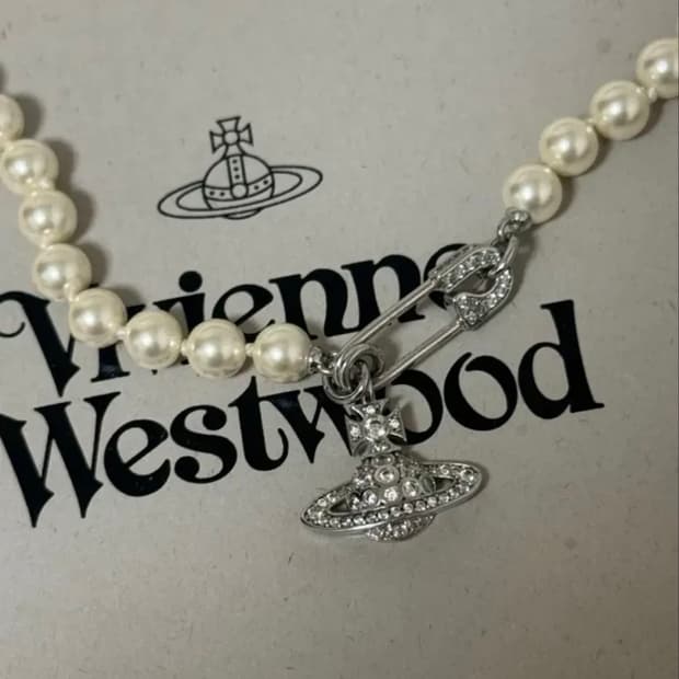 비비안웨스트우드 루크리스 진주 목걸이