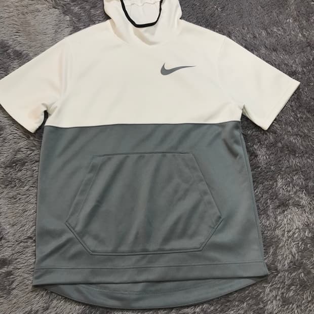 [[L, A급, 공용] 나이키(NIKE) 스우시 후드 반팔티@237