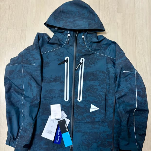 새상품 And wander 앤드원더 프린트 퍼텍스 쉴드 레인자켓 L