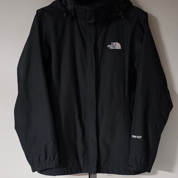 노스페이스 고어택스 여성 바람막이자켓.  
싸이즈 95 XL.   A급

