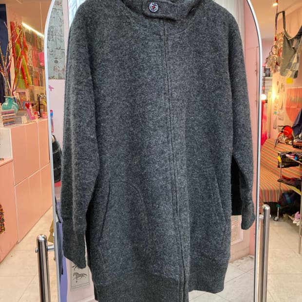 울 40% 그레이 단추 후드집업