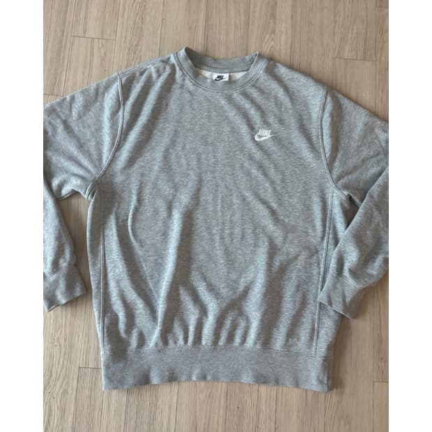 나이키 맨투맨  그레이 색상  M 