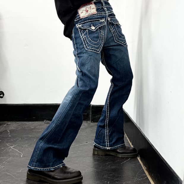 트루릴리전 부츠컷 데님 팬츠