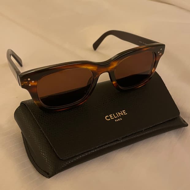 셀린느 선글라스 (세계공통 기본렌즈 녹빛)