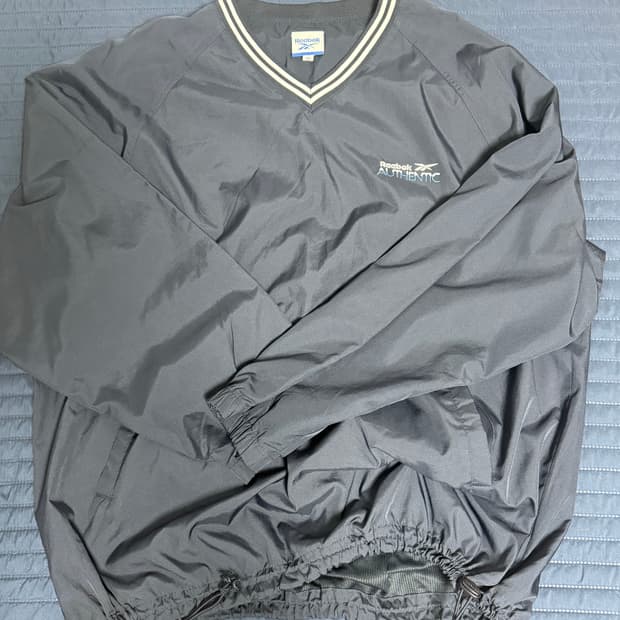 리복 나일론 맨투맨