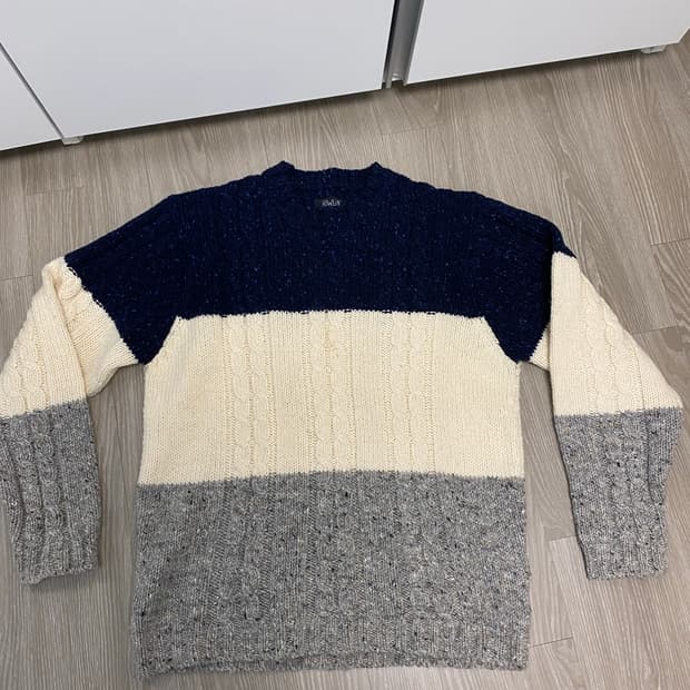 하울린 청키 스웨터 판매합니다