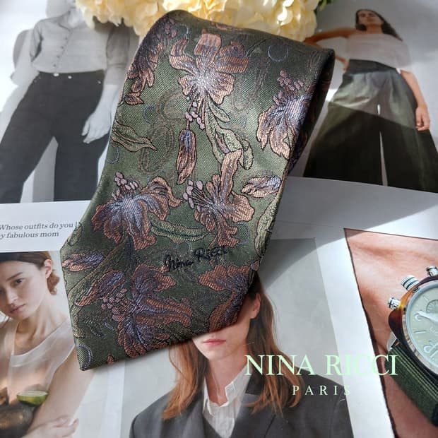 니나리치 실크 그린 플라워 자카드 넥타이 9.4cm A등급 A19848
