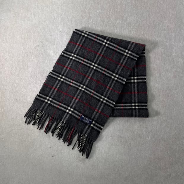 버버리 노바체크 캐시미어 차콜 머플러