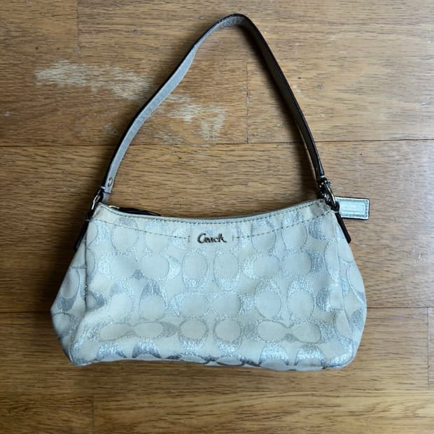 Coach 모노그램 미니 숄더백