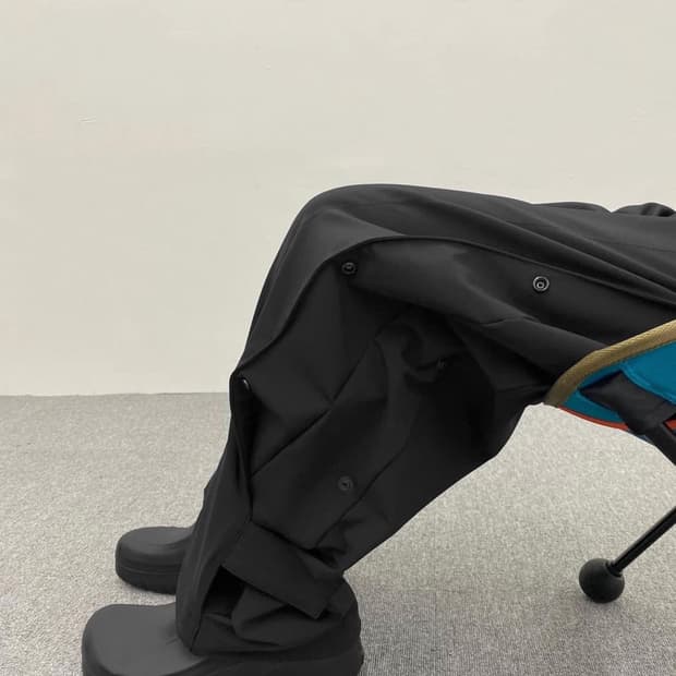 논노드 플렉시블 팬츠 블랙 초판