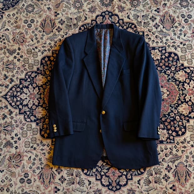 아쿠아스큐텀 금장 블레이저 100