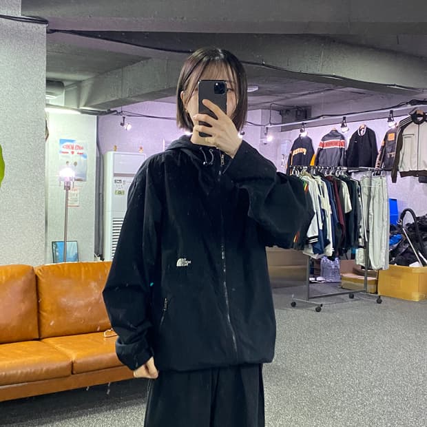 노스페이스 스트링 블랙 경량 후디드 바람막이 B4674