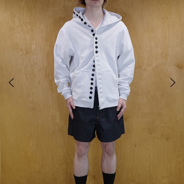 [doesntmatter] Full - Button Hoodie