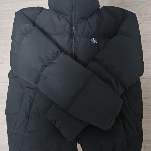 캘빈클라인 블랙 패딩