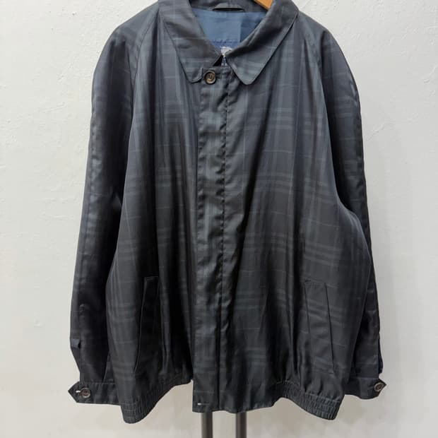 정품) 버버리 남성 블랙 체크 바람막이 자켓 L