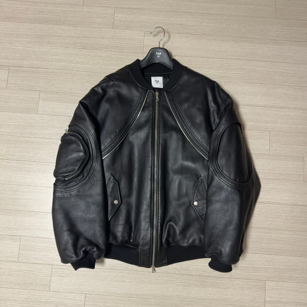 파아카이브 레더 봄버