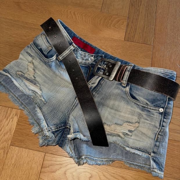 보헤미안서울 26ss damage shorts 반바지