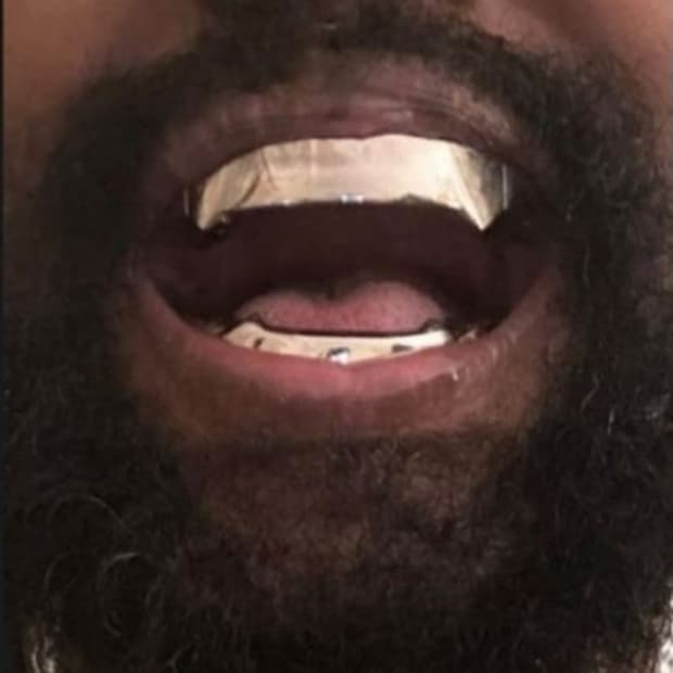 이지 그릴즈 yzy yeezy