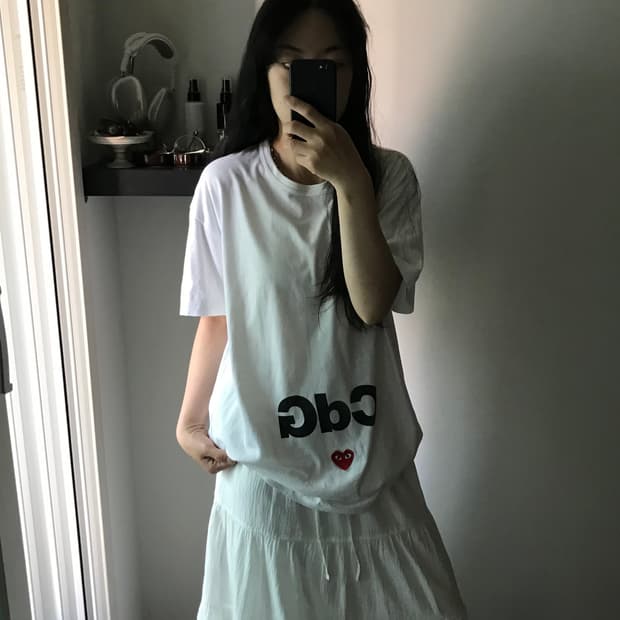 꼼데가르송 CDG 로고 화이트 반팔티