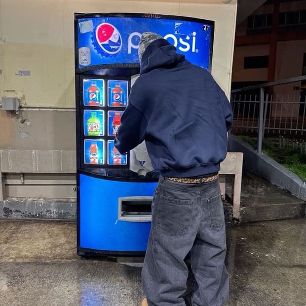 Old Carhartt 3XL Navy Hooded Zip-Up