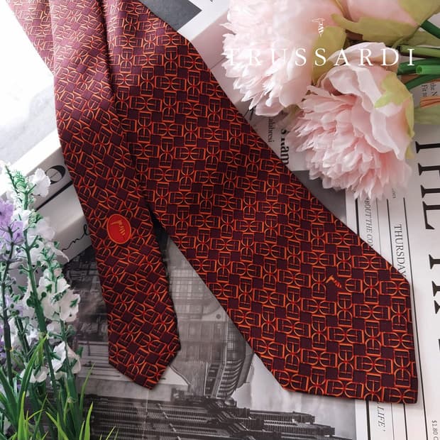 트루사르디 실크 와인 오렌지 로고 패턴 넥타이 9cm A+등급 K1308