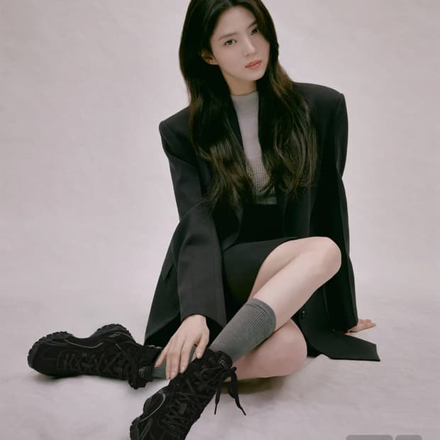 휠라 한소희 에샤페 미드 250 구합니다