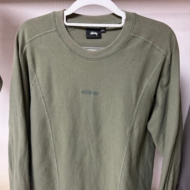 스투시 롱슬리브