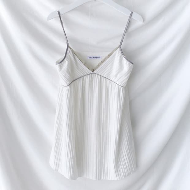 lace pleats sleeveless