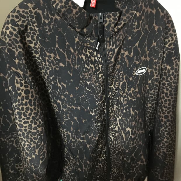 mmlg 레오파드 바람막이