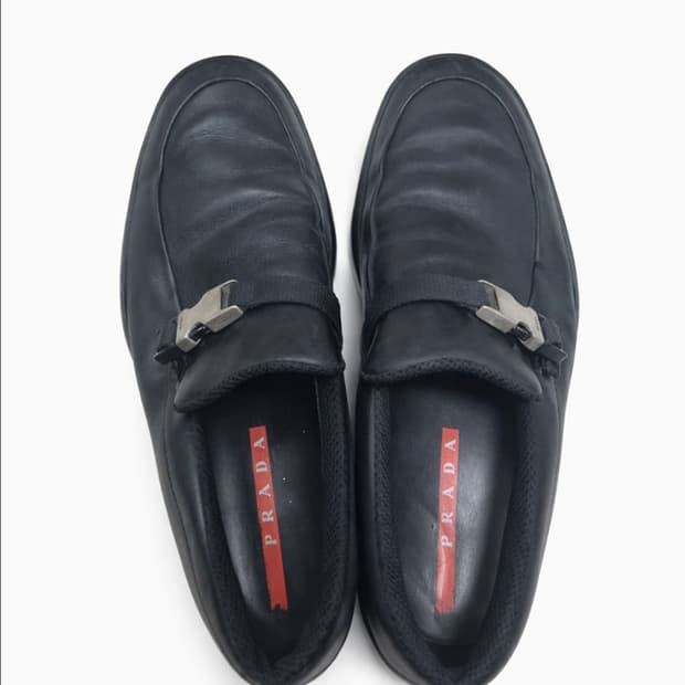 프라다 버클로퍼 uk9