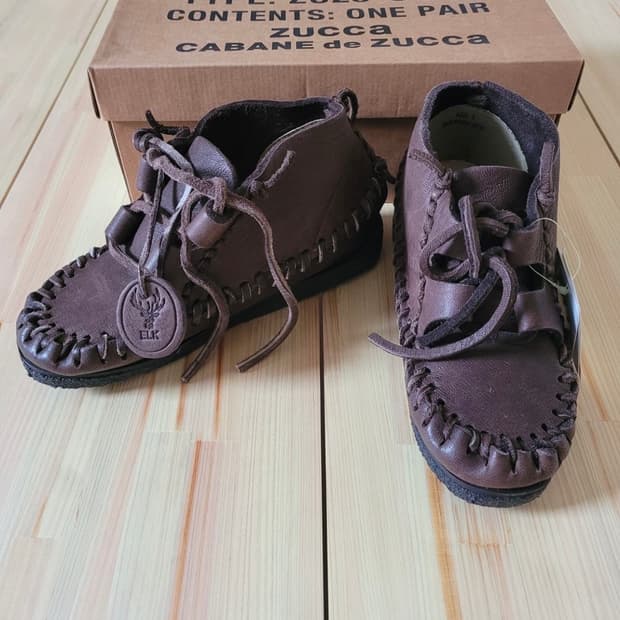 카반드 주카 레이스 업 사슴가죽 신발