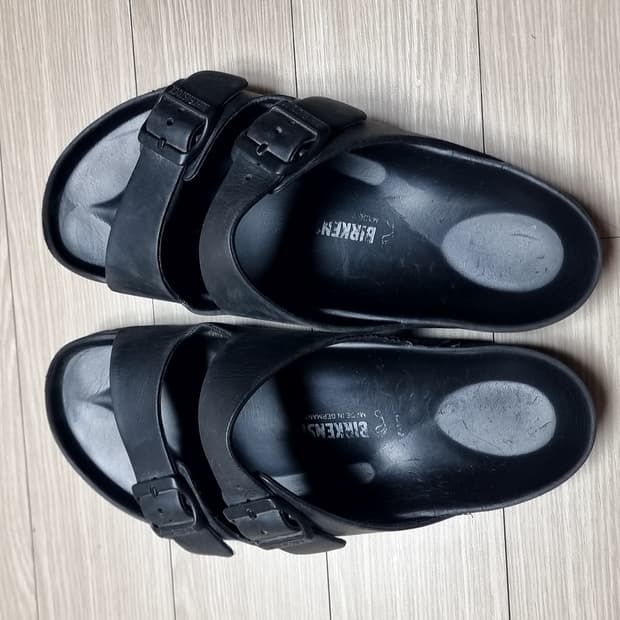 버켄스탁 검정색 샌들 슬리퍼(270-280)