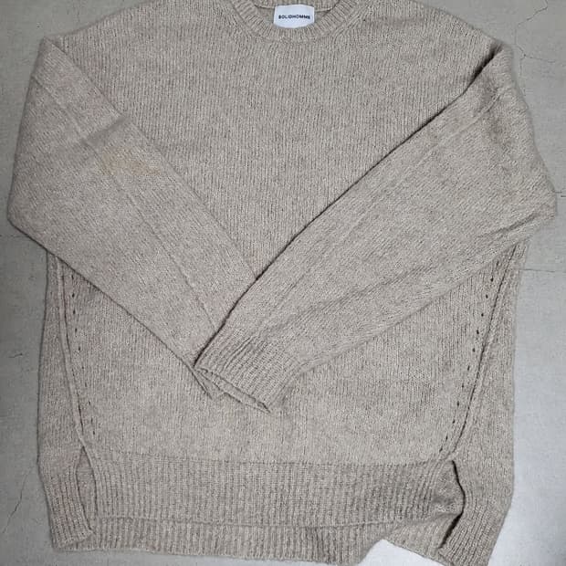 솔리드옴므 니트