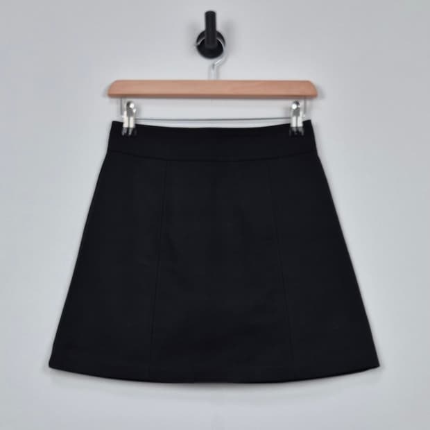 SLOWB 블랙 미니 A라인 스커트