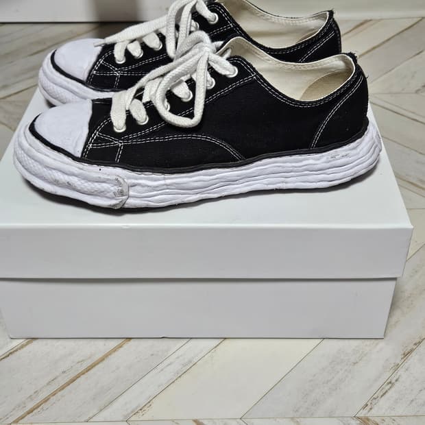 메종 미하라 야스히로 피터슨23 OG 블랙 46