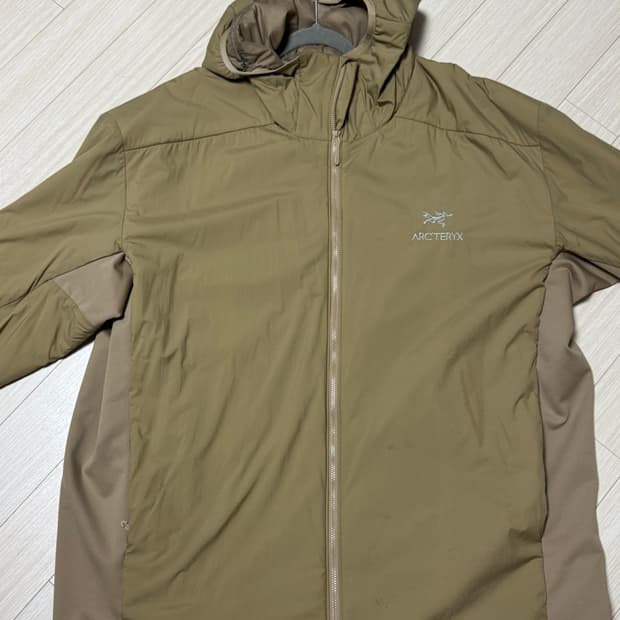 아크테릭스 아톰 후디 