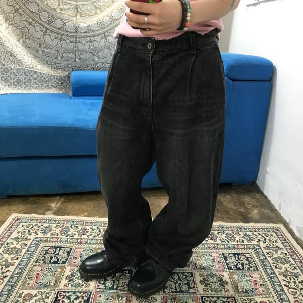 아트이프액츠 턱 흑청 데님팬츠 (Z1383)