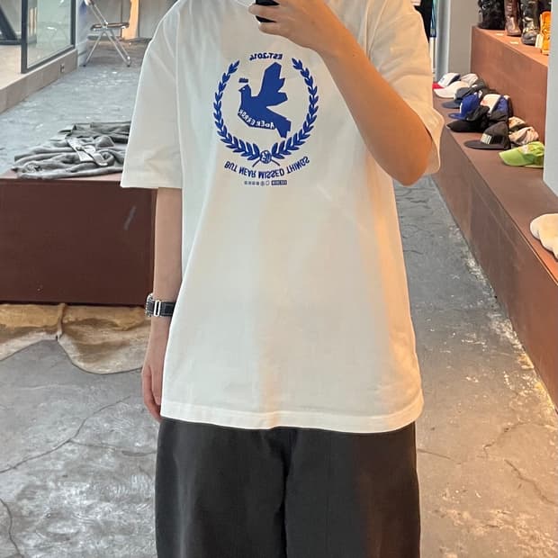 아더에러 버드로고 화이트 반팔 H540