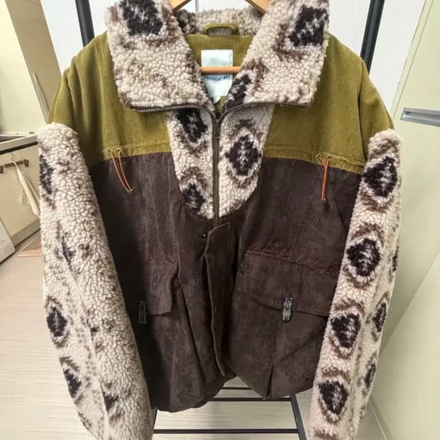 나바조패턴 배색 쉘파 퀼티드 점퍼