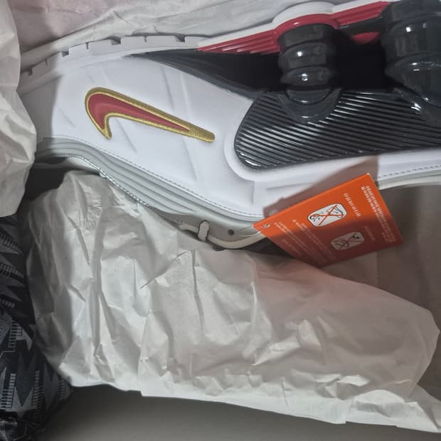 나이키 마틴로즈 샥스 mr4 화이트 앤 바시티 레드