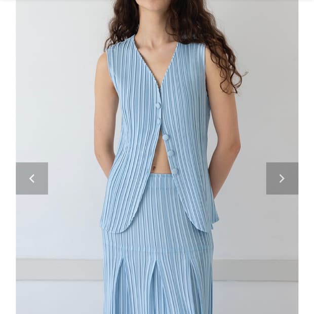 GD199 – DENIM PLEATED SKIRT
