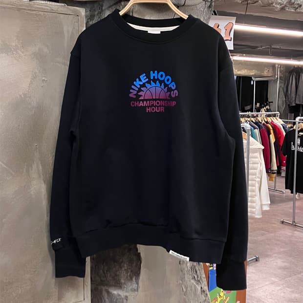 나이키 맨투맨 블랙 M  #csz3622