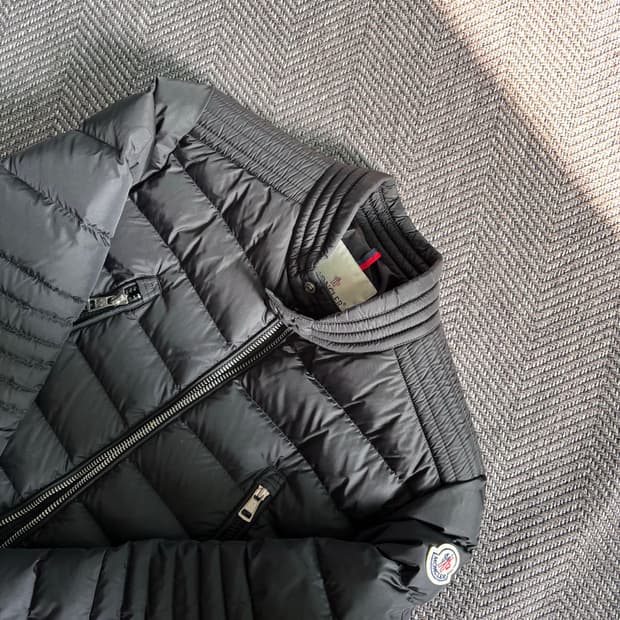 [3/당일배송] 몽클레어 아미오 쇼트 다운 자켓 3 Size