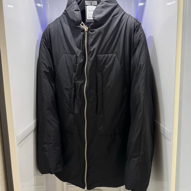 송지오 스페이스 넥 패딩