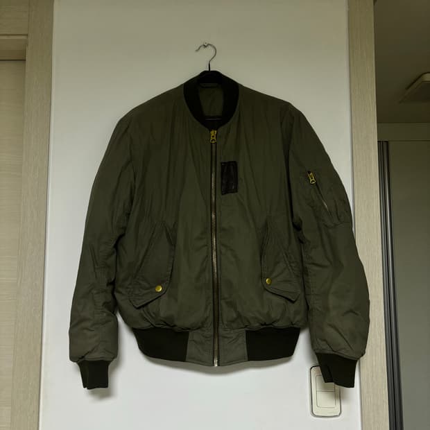 아크네 시드 봄버 