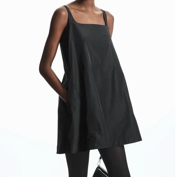 코스 컨트래스트 패널 미니 원피스 s 판매해요